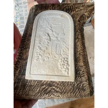 Zahradní dekorace ZahradniDekorace dekorace na zahradu - Víno - reliéf, výška 32,5 cm, 2,2 kg