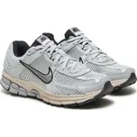 Sneakersy Nike Zoom Vomero 5 FN6742 002 Šedá 36_5