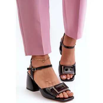 Dámské sandále Elegantní lakované sandály na podpatku s ozdobou D&A MR38-202 Barva: Černá, Velikost: 40