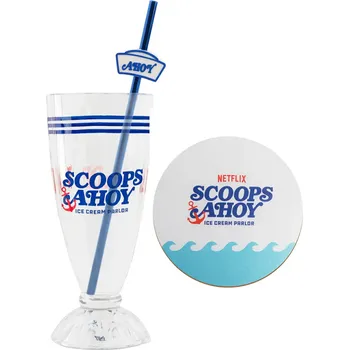 Sklenice Dárkový set Stranger Things - Scoops Ahoy (sklenice na milkshake, kovové brčko a podtácek)