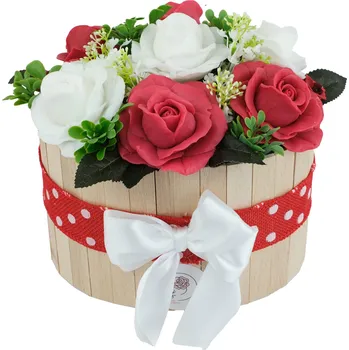 umělá květina Roztomilá mýdlová kytice červených a bílých růží - kytice v dárkovém dřevěném boxu s mašlí