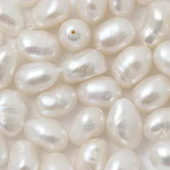 Korálek Říční perla nugetka 6/4mm bílá (1ks)