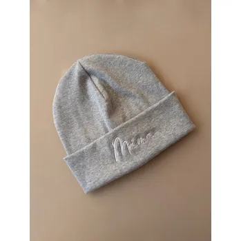 Čepice Zimní čepice s výšivkou JMÉNA, pro dospělého Barva: Šedá