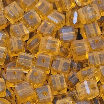 Korálek CZ Broušená kostička 4mm light topaz (8ks)