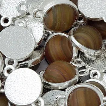 Korálek CZ Mugle s kovodílem KRUH 15mm stříbro/hnědá