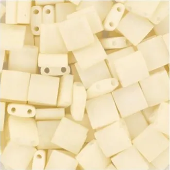 Korálek Miyuki Tila 5/5mm opaque matte cream (TL-2021)