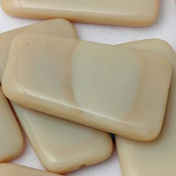 Korálek CZ Korálek mačkaný OBDELNÍK 35/20mm béžová