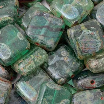 Korálek CZ Korálek mačkaný ČTVEREC 9mm zelená travertin