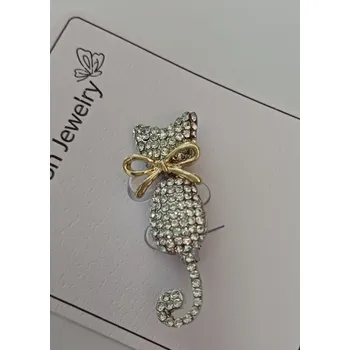 Brož Brož, kočka se zlatou mašlí a stříbrnými zirkony