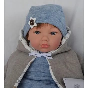 Panenka Realistická panenka Teo v zimním oblečení od španělské firmy Marina & Pau (Teo Winter - 45 cm, baleno v sáčku)