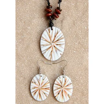 Náhrdelník Náušnice a náhrdelník z mušloviny, bílý