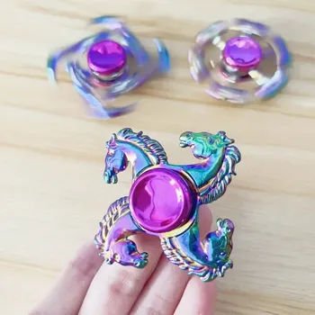 Gadget 4hlavý kovový spinner Koňské hlavy