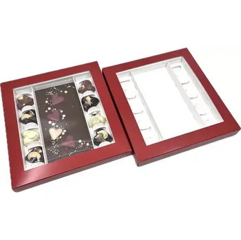 Dárková krabička Dárková krabička červená na 8 ks pralinek a čokoládu 20,5x19x2 cm