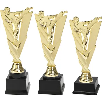 Soška - sportovní pohár - KARATE - NT/P369 Výška poháru: Soška C - 22 cm