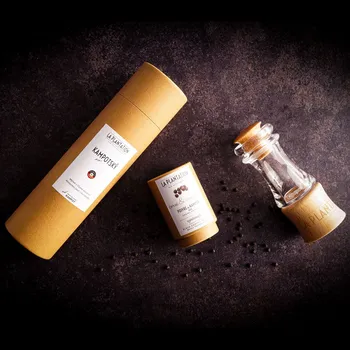 Dárkový potravinový koš Dárková sada La Plantation mlýnek a černý Kampotský pepř 50g, tuba