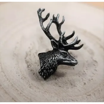 Odznak - jelen hlava stříbrná (Myslivecká ozdoba)