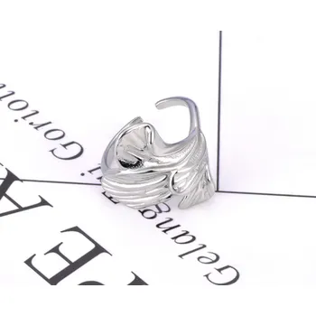 Prsten B-TOP Nerezový prsten s pozlaceným květem Druh barvy: Stříbrná