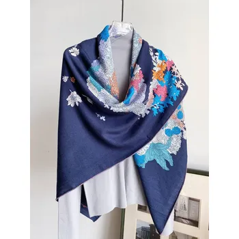 deka Kašmírový pléd s hedvábím "tmavomodrý kůň" 140x140 cm, Hedvábný svět