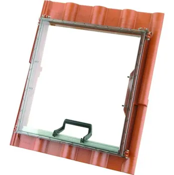 střešní výlez Výlez střešní BMI BRAMAC Classic Luminex Plus 70,5×76,5 cm – cihlově červená