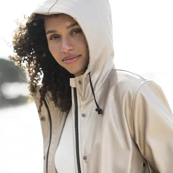 Nepromokavá bunda z recyklovaného polyesteru metalická béžová 48