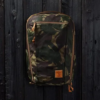 Městský batoh Evergoods x Carryology Civic Travel Bag 26l Griffin Edition waxed camo