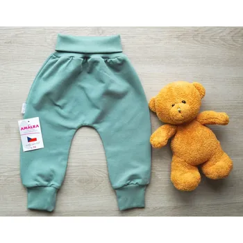 AMÁLKA Elastické rostoucí kalhoty teplákovina, kaktusově zelené Velikost: 74