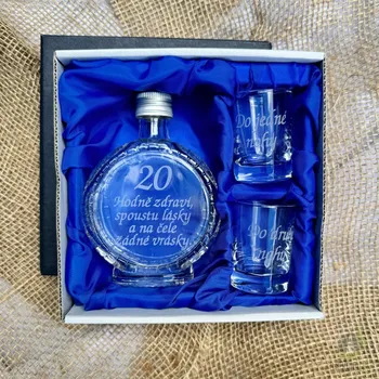 Souprava pískovaná budík + 2 panáky 0,1l 20let