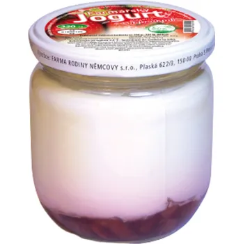 Farma rodiny Němcovy Jogurt s jahodami
