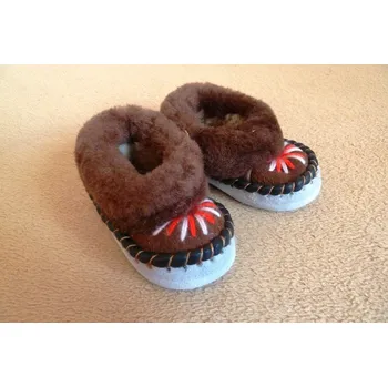 Dívčí bačkory Bačkory vyšívané DĚTSKÉ Velikost: 15cm