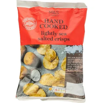 Slaná pochutina Marks & Spencer Brambůrky s mořskou solí ručně dělané