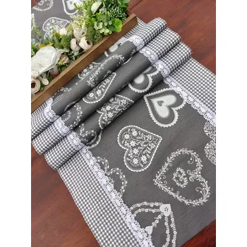 ubrus Běhoun - malovaná srdce bílá na šedé s kárkem