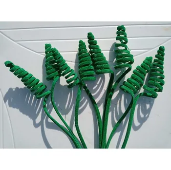 Dřevitá flokovaná dekorace CANE CONE zelená 27 cm