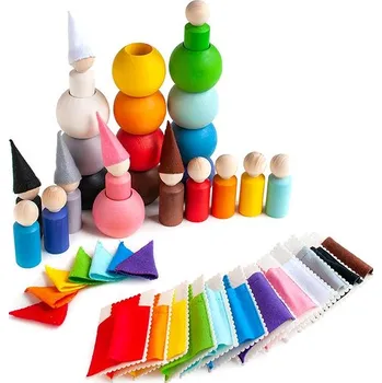 Dřevěná hračka Ulanik Montessori dřevěná hračka "Small Peg Dolls with Hats, Beds and Balls"
