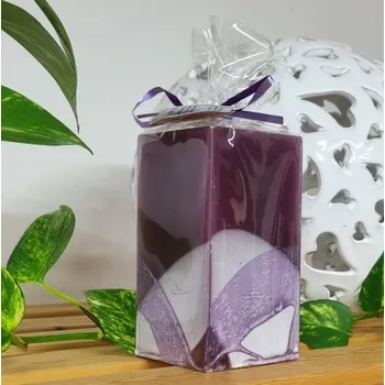 Svíčka Velká svíčka se zdobením 14 cm Barva: Fialová