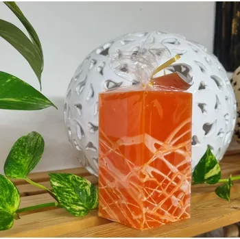Svíčka Velká svíčka se zdobením 14 cm Barva: Oranžová