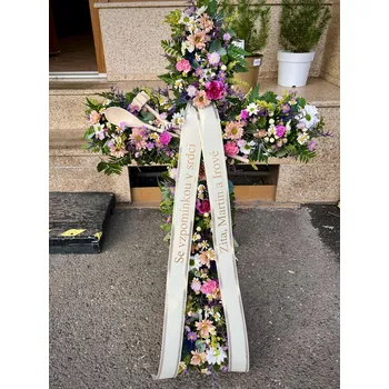 Smuteční dekorace Smuteční kříž luční Smuteční kříž 60 cm - rozvoz Praha