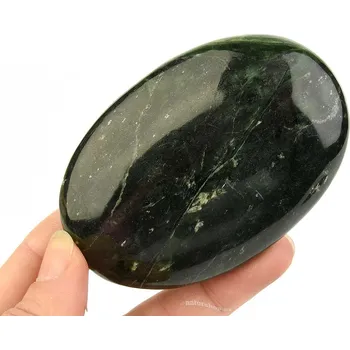 Přírodní kámen Kámen nefrit 182g z Pákistánu