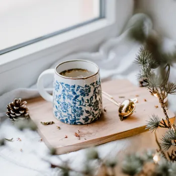 Bloomingville Keramický hrnek Molly Blue 400 ml C