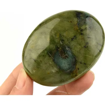 Přírodní kámen Kámen nefrit 121g z Pákistánu