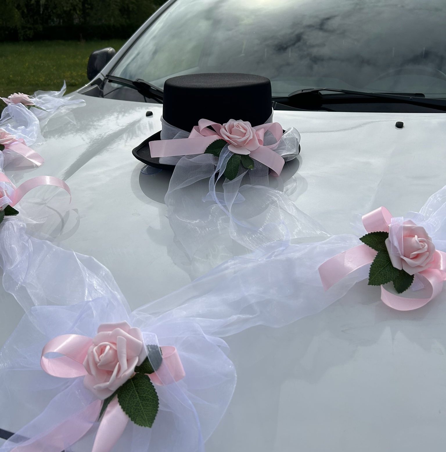 SET na auto s růží pro ženicha a nevěstu světle růžová 2ks