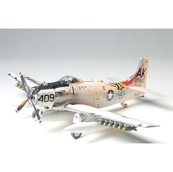Plastikový model Plastikový model letadla Tamiya 61058 A-1H Skyraider US Navy 1:48