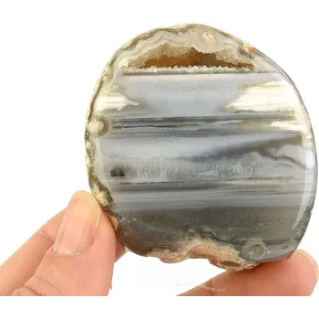 Přírodní kámen Geoda s dutinou z achátu 142g (Brazílie)