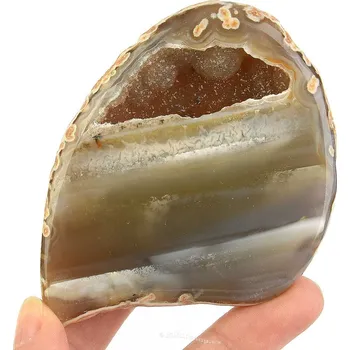 Přírodní kámen Geoda s dutinou z achátu 174g (Brazílie)