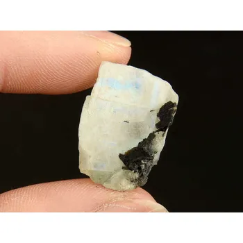 Přírodní kámen Plátek z měsíčního kamene 2,7g (Indie)