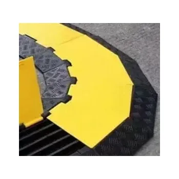 kabelová chránička Černo-žlutý gumový rohový kabelový most s víkem - délka 62 cm, šířka 50 cm, výška 5 cm