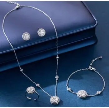 Souprava šperků B-TOP Pozlacená 4-dílná souprava se zirkony Druh barvy: Stříbrná