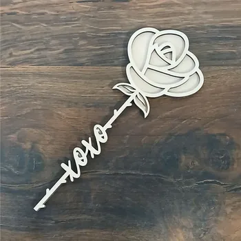 Dřevěná růže z lásky XOXO