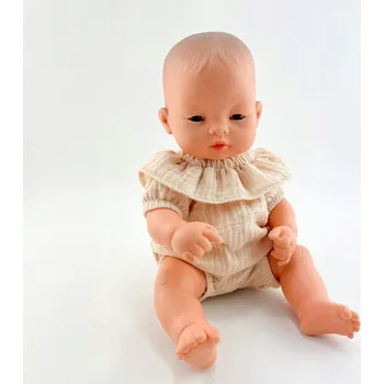 Doplněk pro panenku Kombinéza s volánkem pro panenku Miniland 32 cm, krémová