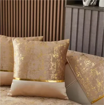 Přehoz na lůžko Protiskluzový přehoz na pohovku - Premium zlatý (4 barevné varianty) Barva: světle hnědá, Velikost: povlak na polštářek 45x45 cm