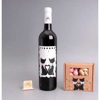 Víno Set - víno + mlsná krabička - kočky s mašlí víno: Chardonnay - polosuché